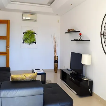 빌라 Sleeps 10 Air Con Wifi *