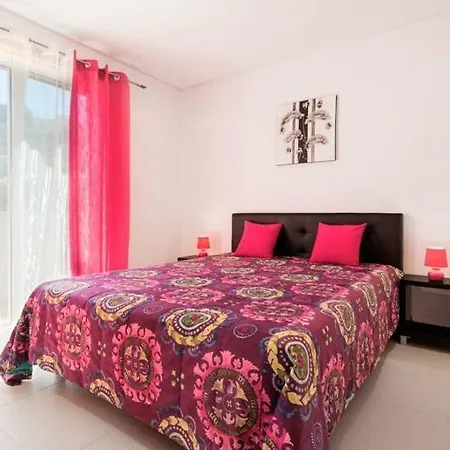 Sleeps 10 Air Con Wifi 빌라